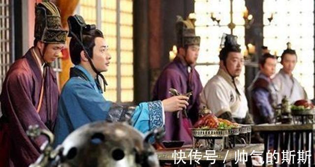 司马昭|皇帝在宫中请客，君臣气氛融洽，宰相回家却对儿子说国家要亡了