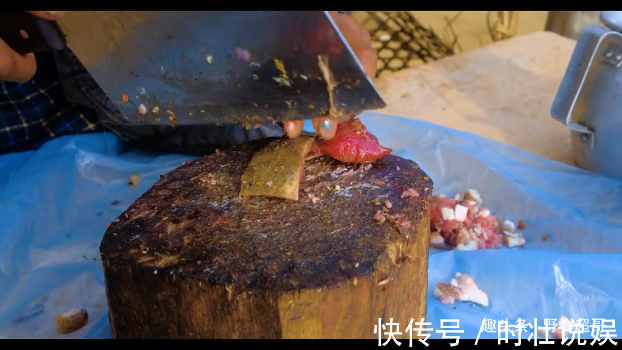 咖喱粉|尼泊尔兄弟家女儿长大了,引无数帅哥到家中玩,一起包猪肉饺子