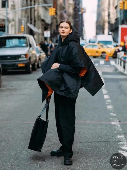 做一个穿羽绒服好看的人