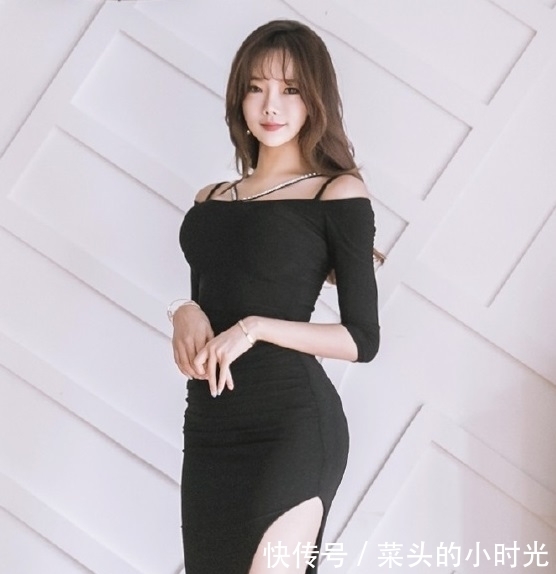 清秀可人的小姐姐,黑色连衣裙穿出妖娆身姿,更显优雅时尚