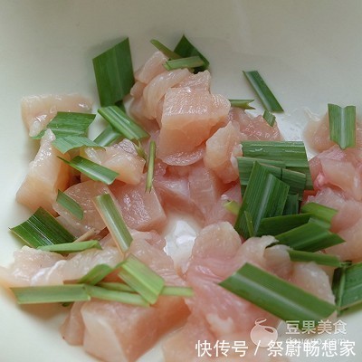 懒人食单·柠檬香茅辣炒鸡丁莴笋太下饭了!就算菜冷了也很下饭