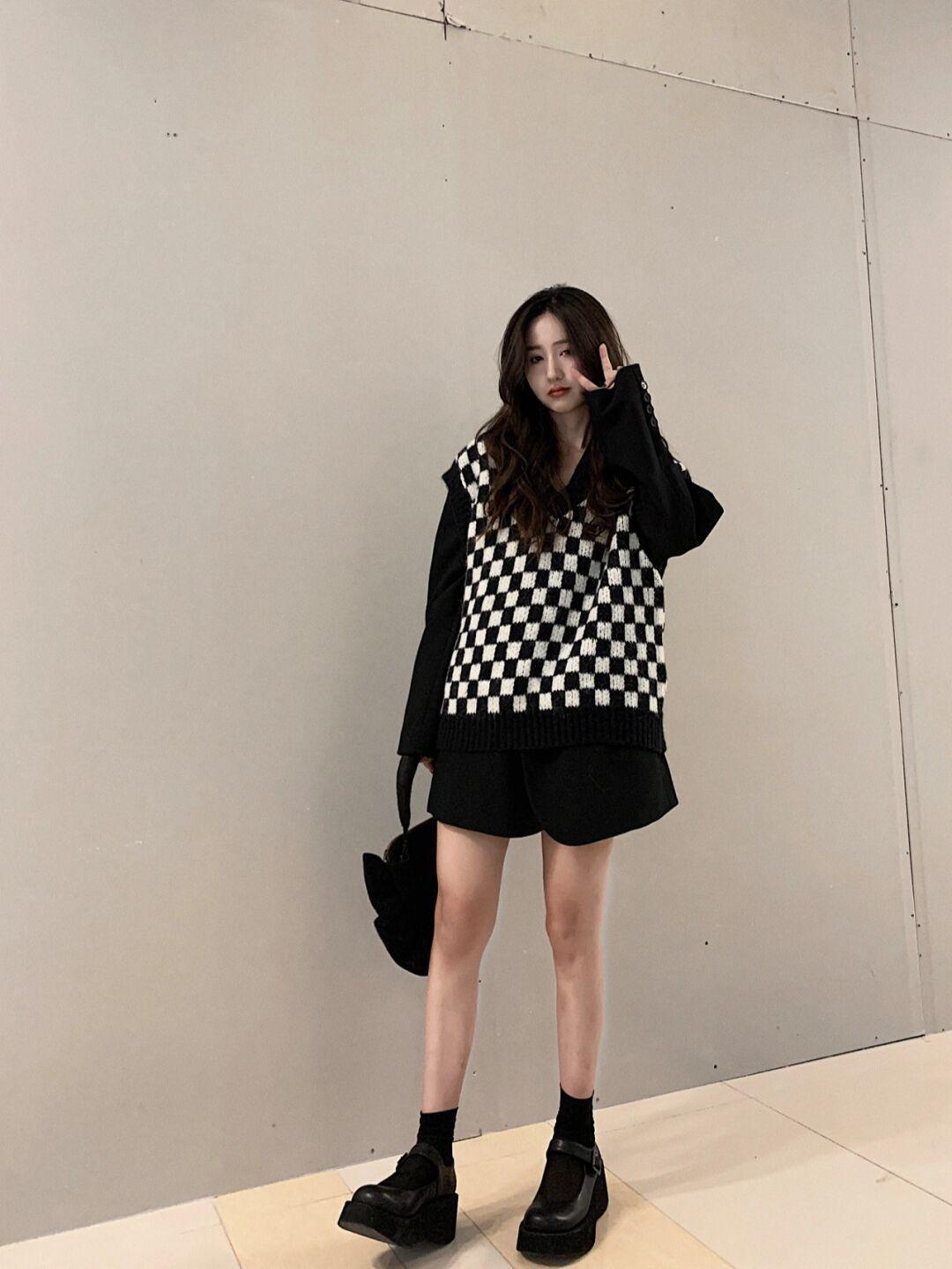 小个子|“梨型身材”的小个子女生别焦虑,掌握这些下装搭配,显瘦显腿长