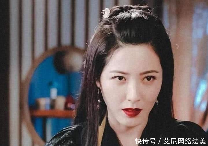 射雕三部曲中,十大好斗角色,排名第一的名字中就有一个“斗”字