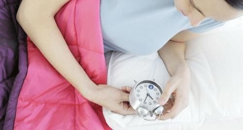 常喝|失眠越来越年轻化,要想摆脱 失眠,做到3注意1常喝,失眠远离你