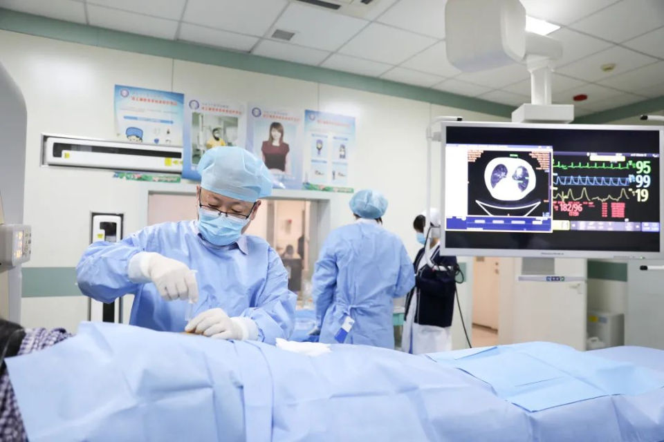 介入治疗|子宫腺肌症导致痛经8年多,介入栓塞技术成功根除痛经保全子宫