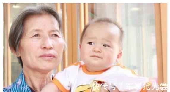 姥爷|过年去姥姥家还是奶奶家?听听孩子的回答,很现实也很清醒