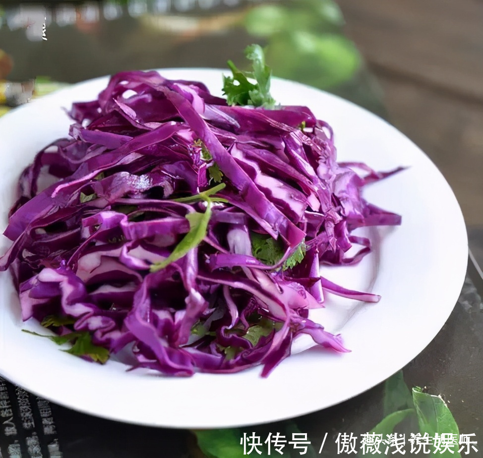 胡医师|人到中年,推荐多吃以下食物,补水护肤,清除燥热,好处多多