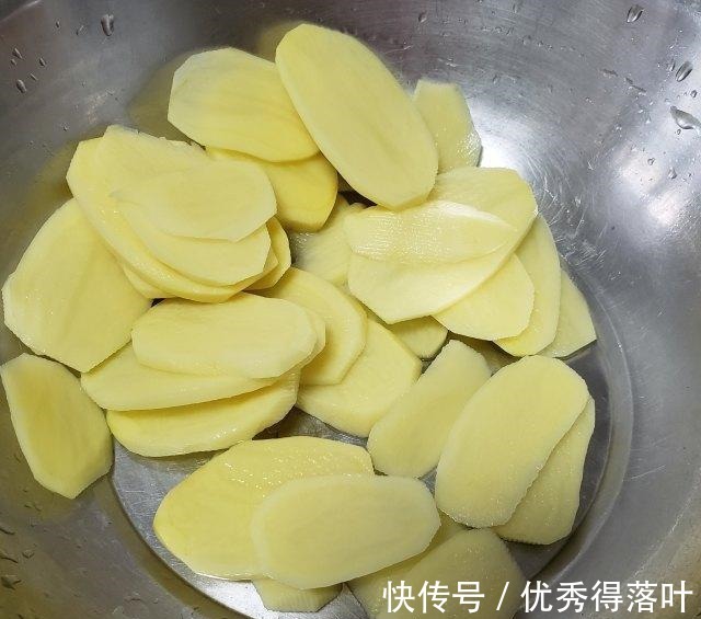 番茄酱土豆片|番茄酱土豆片,简单美味,香,孩子的最爱!