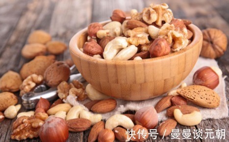 心脏|常吃坚果,既降血脂、又可以护心脏,可坚果早晨吃,还是晚上吃
