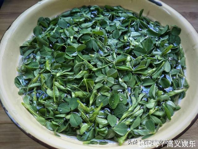 这汤多给孩子喝,帮助发育,眼睛亮,比鱼汤营养,提神补脑不犯困