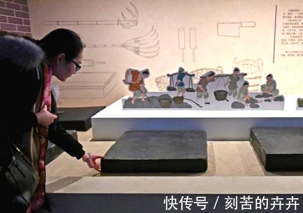 朱棣#故宫地砖松动,专家在修补时,才揭开了朱棣隐藏600年的秘密!