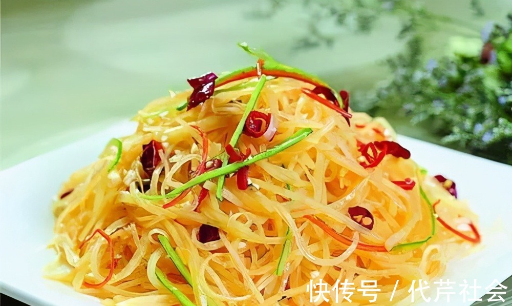 年薪38万大厨做“酸辣土豆丝”,操作手法超牛,放醋顺序是关键
