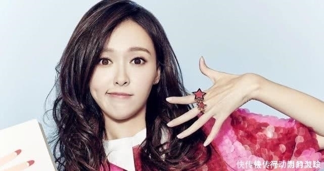 美女|女生有这几个标志,证明颜值很高,你占了几个?有2个就很耐看了