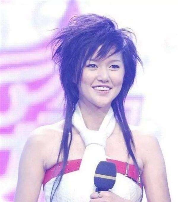 和平精英|和平精英揭秘:飞艇模式在空中倒地,能触发降落伞?超无敌!