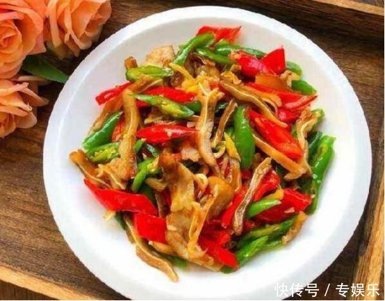 几道简美味的家常菜，做法简单，用来招待朋友聚餐是不错的选择