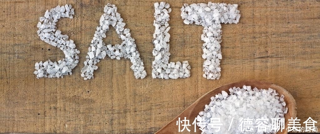 用土方法腌鸡蛋,不仅咸香入味,蛋黄各个流油起沙,做饭简单易学