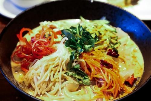  房子|北京老年人生活，退休金8000，住十万房子，去五星级酒店吃自助餐