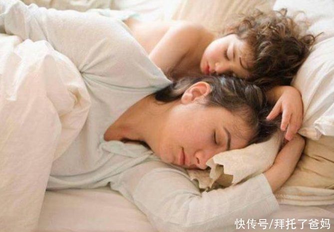 分床|多大可以和孩子分床睡?不能超过这个年龄,晚了孩子难独立