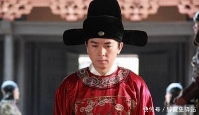 a84|少女出一上联:“午朝门外,排两班,文文武武”,乞丐一下联,绝了