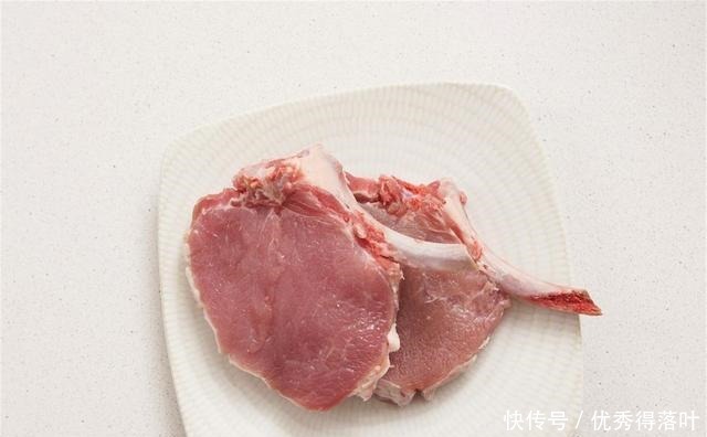 怎样快速解冻猪肉不煮也不烫,5分钟解冻,肉质还鲜嫩,快试试