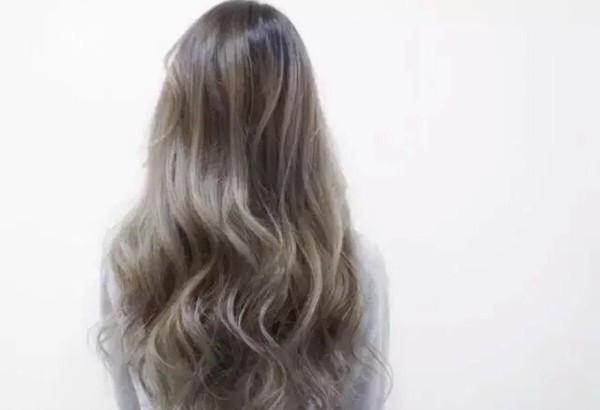 头发|商贩喜欢去农村收购头发,老百姓之前都不明白,现在突然醒悟