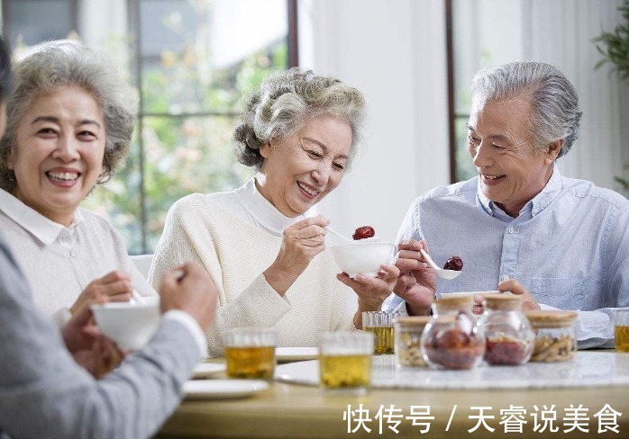 慢性疾病|多喝水、多走路是在养生可能多数人都想错了,其实是在“折寿”