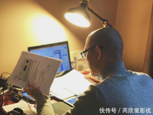 中年|过了60岁每天应该睡多长时间?过长过短都不好,告诉你最佳范围