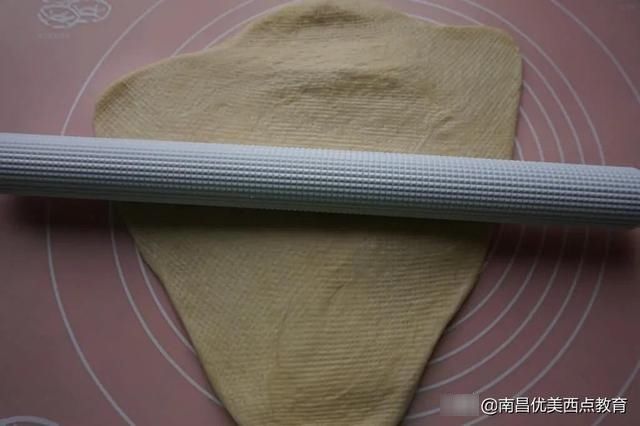 韩国爆款!菠萝酥粒面包,柔软细腻,酸甜油润,口感一绝