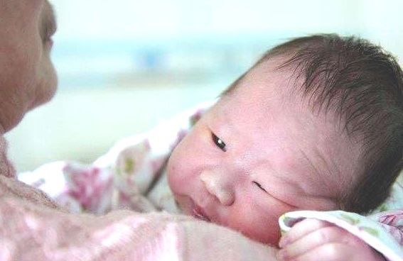 疼痛|孕妇剖腹产完成麻醉后,将出现四个后遗症,看完后你还冷静吗?