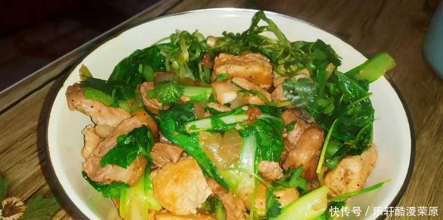 冻豆腐煎一下,吃起来是真的好吃,非常美味