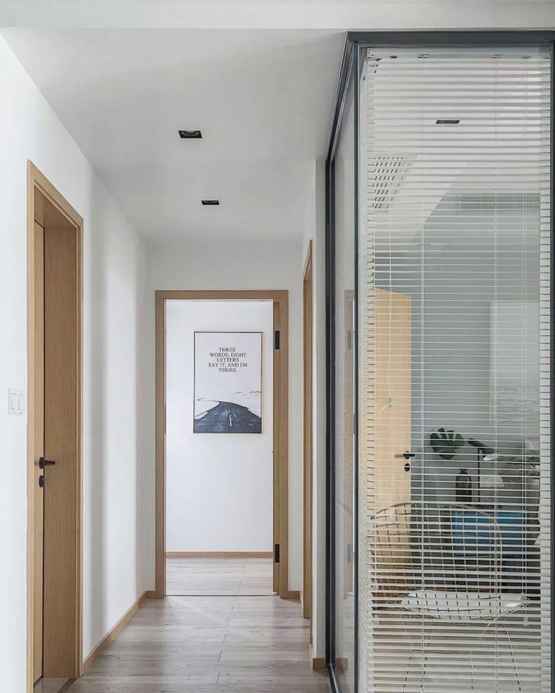 铝合金|都2021年了,你家还在用瓷砖踢脚线?答应我,请把它换了吧!