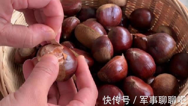 板栗|板栗壳难剥？丢盐水里泡一泡，5分钟就脱壳，栗黄不碎，指甲不疼