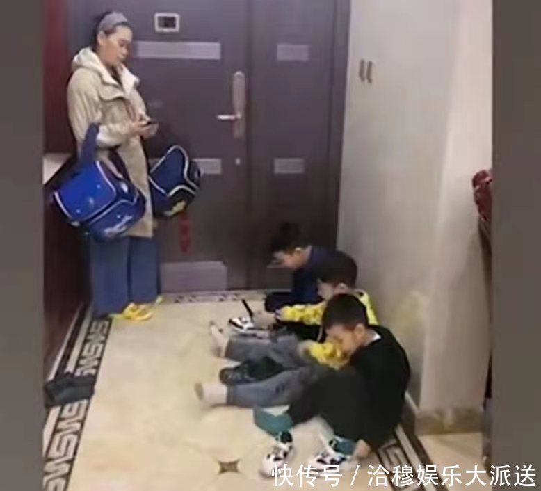 家有儿女|仨儿子不好好穿鞋,宝妈一旁无可奈何,“霸气”姐姐出场画风秒变