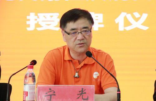 诱发|58岁宁光院士,研究糖尿病30年,提醒:这3物,还请嘴下留情