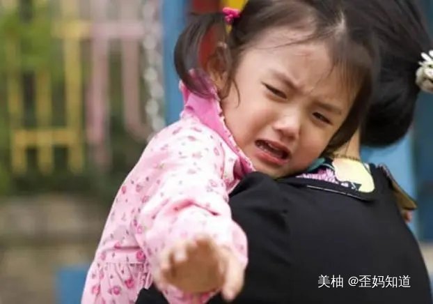 小夜灯|2岁女宝“性早熟”，只因平时一个坏习惯，家长悔不当初