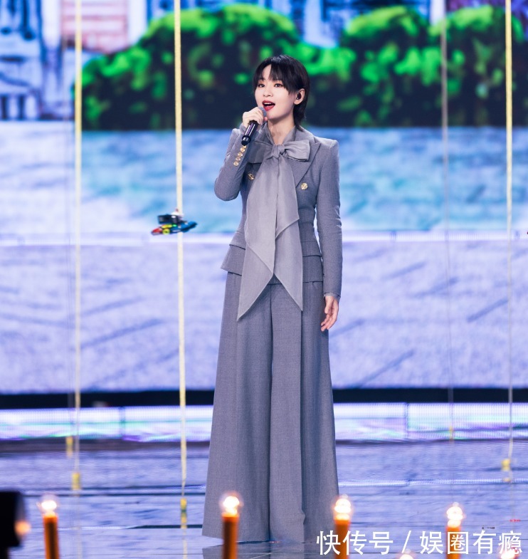 李雪健|央视国庆晚会收视破3:流量退潮,谢霆锋胡歌上热搜,李雪健感人