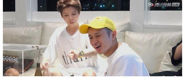 《五哈2》官宣陣容，彭昱暢空降成常駐，在海報(bào)中的站位彰顯地位