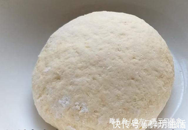 葡萄干|活了30年,才知道黄豆里打1个鸡蛋这么好吃,香甜解馋,看流口水