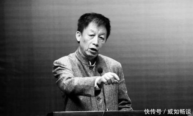 明朝|易中天在《品人录》中，为何坚持认为清朝比明朝强？真是这样吗？