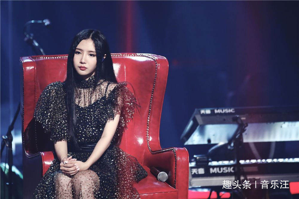 賈錚|《中國好聲音》賽后,冠軍陷入沉寂,反而是連決賽都沒進的她火了