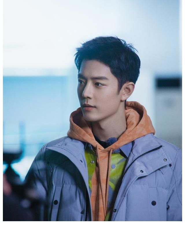 肖战|《芒果台》又点名肖战了,宣布肖战解锁特殊成就,粉丝很感动