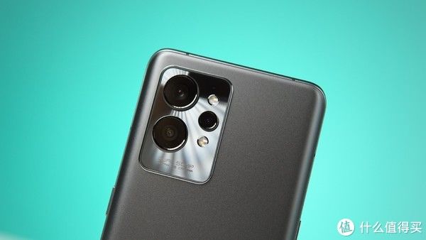 rerealme 真我GT2 Pro测评：轻薄、直屏、全能旗舰？