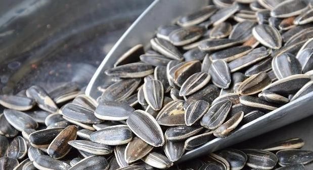 身体不适|专家提醒：几种坚果多吃无用，或许还会适得其反，别忽视了！