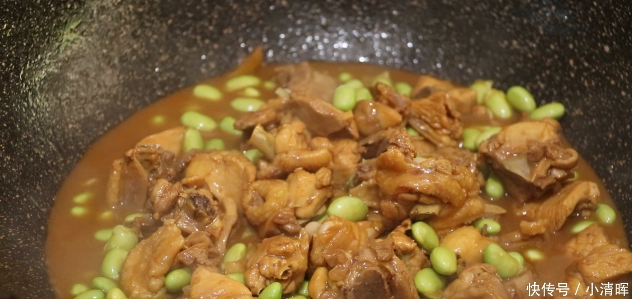 鸡肉好吃有决窍,多加一食材味道更鲜美,酱汁浓郁,肉质鲜嫩