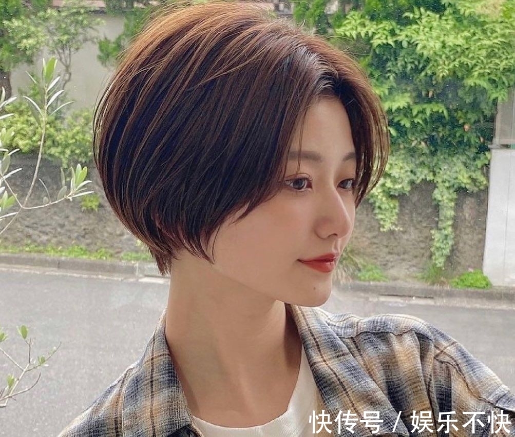 短发 想换发型怎么剪?蓬松短发波波头满头烫,款款都不错