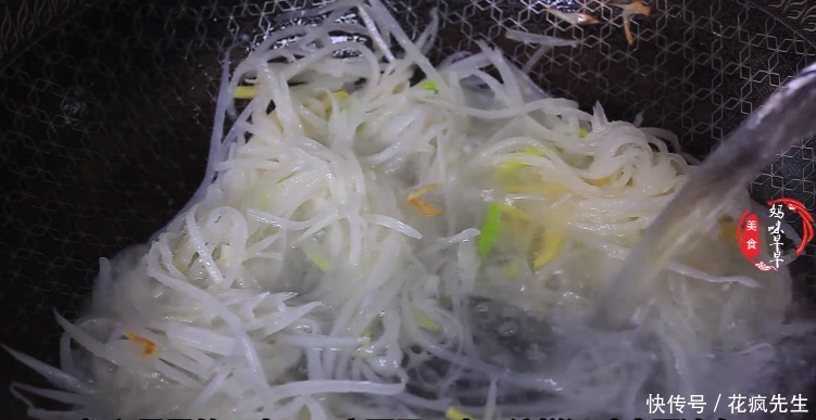 吃光|秋季要多吃萝卜,教你新做法,不炒不腌不凉拌,一大盆上桌就吃光