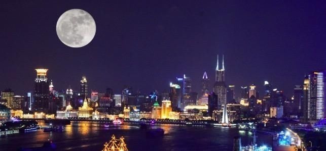 杨万里#杨万里在家中望月,突发奇想写下一首诗,短短4句,令人赞叹不已