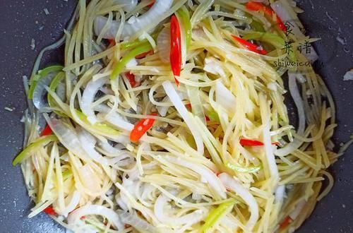  炒土豆丝，很多人做错这一步，后放醋还是先放醋？顺序不对特难吃