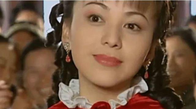 抢亲|情深深雨濛濛同是被陆振华抢亲,为何文佩专情,雪姨却与人有情