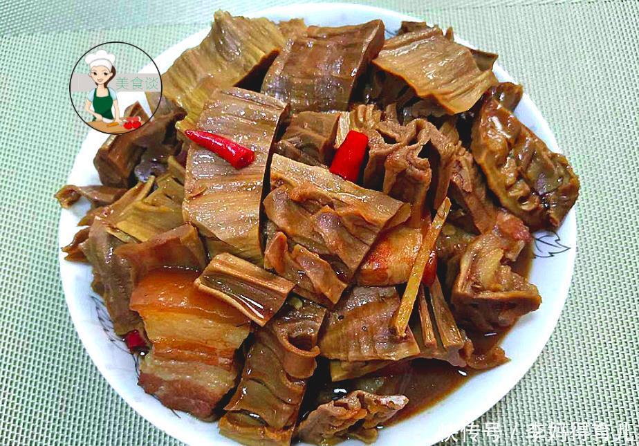 五花肉|清明前,遇到此别手软,一次多囤些,晒干冻起来特省事,炖肉真香